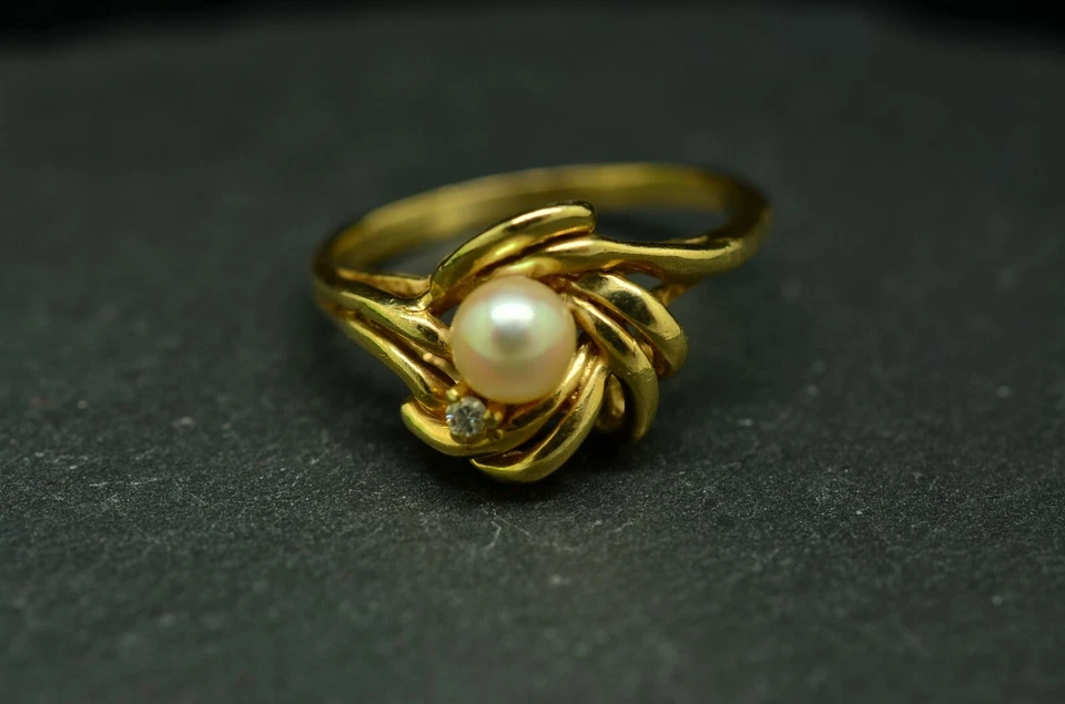 Anillo de perlas rosa claro natural de oro amarillo de 14K con diamante talla 7,25 Foto 1 de 4