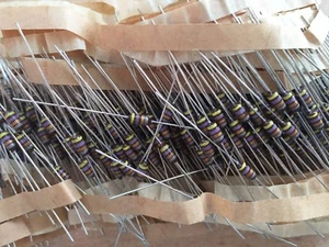 RF Choke Wire wound 4.7uh 10% 380mA  B78108T1472K  made by Epcos  30pcs   Z1505  - Picture 1 of 1