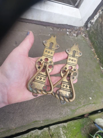2 x  old/vintage brass karge cupboard/door handles with key holes Cover