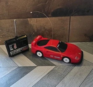 NIKKO Ferrari F40 - 1:18 - VOITURE RADIO COMMANDE- Tested/ Works - Picture 1 of 4