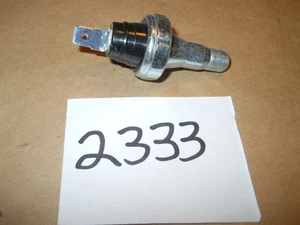 1970 71 72 73 74 CHEVROLET OLDSMOBILE PONTIAC OIL PRESSURE SWITCH NEW 2333 - Bild 1 von 4