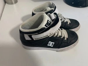 Zapatillas DC Shoes - Pure High, blancas y negras - Talla 35 Niño, Originales - Imagen 1 de 5