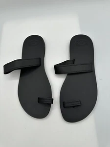 Made In Greek Black Leather Toe-Loop Sandals Women Sz 39/ 9 - Picture 1 of 3