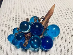 Vintage MCM 18 Turquoise Blue Lucite Grapes On Driftwood 8” FREE SHIPPING - Picture 1 of 7