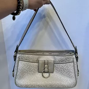 Etienne Aigner Schultertasche/Geldbörse creme-beige Signature Logo - Bild 1 von 12