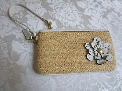 Cartera Muñequera Coach Vintage Cuero Paja Flor Beige Blanco 8 '' GC Foto 1 de 4