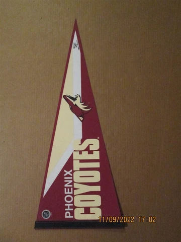 NHL Phoenix Coyotes Vintage 2000's Style #4 Team Logo Hockey Pennant Cover