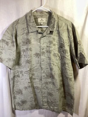 Solitude Hawaiian Style Green Tropical XL Short Sleeve Cotton Button Up - Image 1 of 4