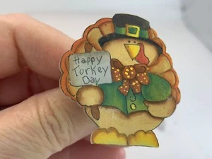 Thanksgiving Turkey HAPPY TURKEY DAY Vintage Resin Brooch Pin V-9561 - Picture 1 of 3