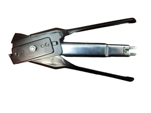 Alicates de anillo de cerdos/grapado manual Bostitch P7. Alicates manuales de anillo en C. - Imagen 1 de 2