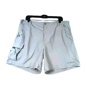 Columbia Cargo Shorts Mens Large Light Gray Omni Shade Performance Fishing Gear - Picture 1 of 13