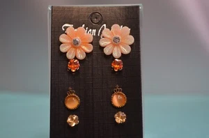 plaquette de 4 paires de boucles d'oreilles belle fantaisie - Picture 1 of 1