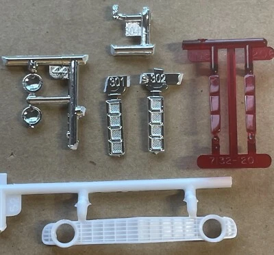 revell 69 雪佛兰 Camaro z28rs 比例 1:25(批量)无盒 — 第 1/2 张图片