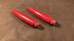 Lote antiguo vintage de 2 utensilios de cocina manijas de madera roja piezas hardware años 40 años 50 - Imagen 1 de 7