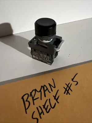 Interruptor pulsador momentáneo abb eq51B6 mamparo montaje de liberación rápida negro Foto 1 de 4