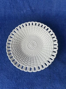 Vintage Austrian Vienna Shield, Woven Cane Pierced Display Plate. - Picture 1 of 14