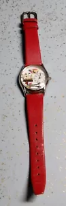 WYL SEWING QUILTING THEMED WRISTWATCH SEWING MACHINE SCISSORS QUILT DIAL GUC - Picture 1 of 15
