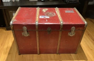 Vintage Wood Tin Metal Wrapped Red Faux Cane Checked Chest Trunk Box - Picture 1 of 11