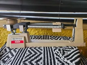 Ohaus Triple Beam Balance 700 / 800 Series 2610g 5lb 2oz Capacity Scale USED - Picture 1 of 3