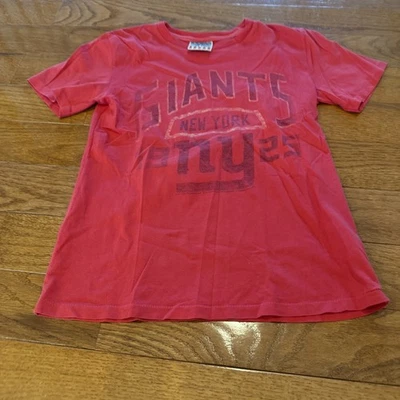 Camiseta Junk Food Boys Roja New York Giants Talla Pequeña (6/7) Foto 1 de 4