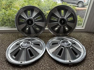 “Listing B” Ford Mustang '64-'66 Classic Original "Pony" Wheel Covers 14" - Used - Bild 1 von 6