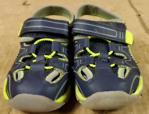 Wonder Nation Sandalias Azul y Gris Niños pequeños talla 9 - Imagen 1 de 8