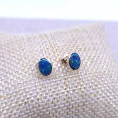 Pendientes de ópalo doblete de oro de 14K genuino de 5x7 mm - piedra natural australiana Foto 1 de 4