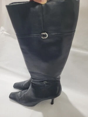 Bandolino Boots Size 5.5 Black Leather Knee High Kitten Heel Classic Square Toe - Image 1 of 4