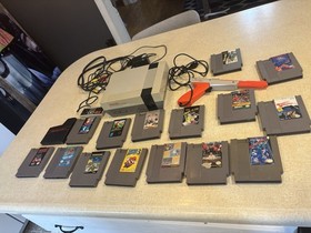 Nintnedo NES Huge System W/ Games Bundle Mario Duck Hunt 3 Punch Out Turtles Gun