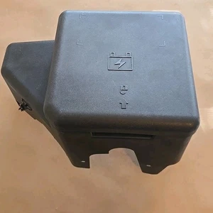 2002-2006 Cadillac Escalade Electrical Fuse Relay Box Housing Cover Casing OEM  - Picture 1 of 15