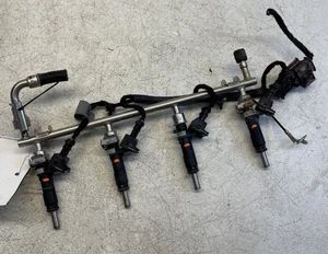 2011-2015 Chevrolet Cruze 1.8L L4 Engine Fuel Injection Rail W/ Injectors Assy - Bild 1 von 7