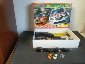 Circuit Voiture Micro scalextric Rallye Master Ford Focus TBE Livraison Offerte  - Picture 1 of 10