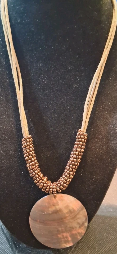 Collar Lia Sophia madreperla cristal ajuste Foto 1 de 2