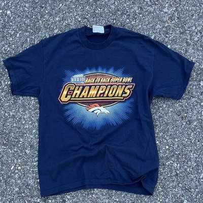 Denver Super Bowl XXXlll Campeones Denver Broncos Camiseta Grande Azul Marino Foto 1 de 4