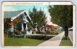 Postal antigua de 1924 A ROW OF CALIFORNIA BUNGALOWS CABAÑAS - Imagen 1 de 2