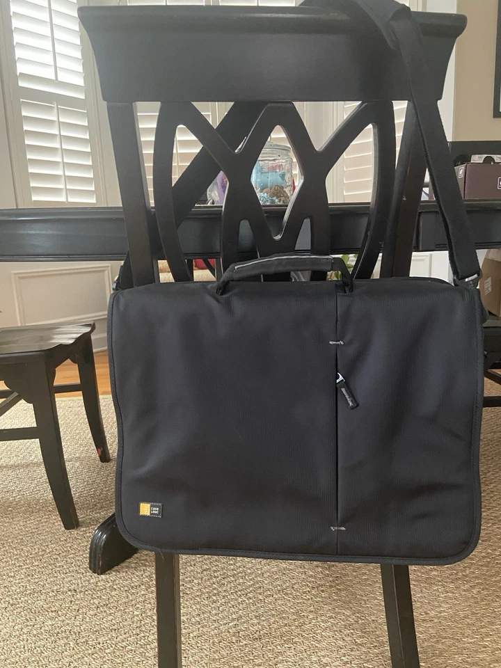 Case Logic 黑色 便携式电脑包 带衬垫肩带 — 第 1/4 张图片