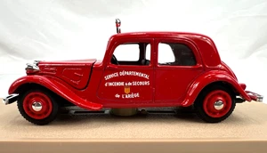 ELIGOR 1033 Citroen 1:43 Berline 1948 Traction Avant 11 BL Service D'Incendie - Picture 1 of 13