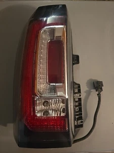 2015-2020 GMC Yukon Denali XL Left Driver Side Taillight Assembly OEM 23242566 - Picture 1 of 10