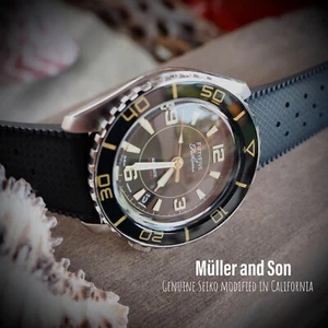 Müller&Son Watch [Modern Gold Mod 2] made from Seiko SRPK99 Fifty Five Fathoms - Picture 1 of 7