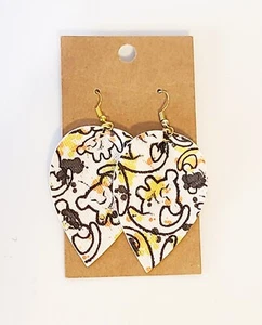 Pendientes colgantes ligeros de imitación de cuero lágrima graffiti león cachorro pintura salpicaduras - Imagen 1 de 1