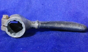 Walker Turner 1100 Radial Arm Saw - Locking Handle - Part # RA-131 - Picture 1 of 3