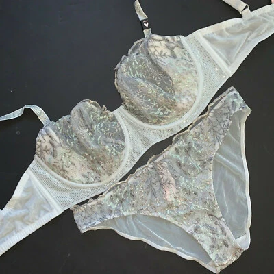 Victoria's Secret JUEGO SUJETADOR SIN FORRO 32D,36D,36DDD M,L verde bordado CORREA BRILLANTE Foto 1 de 4