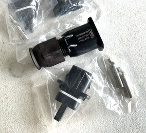 (C) Enphase E486079 PV Connector 740-00662-03 Female 250VAC 20A New QTY 15 - Picture 1 of 4