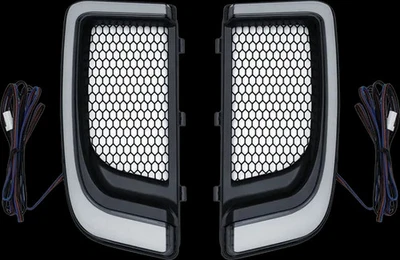 Светодиодная нижняя решетка радиатора Kuryakyn Tracer черная Harley Street Glide CVO 14-21 - Изображение 1 из 4