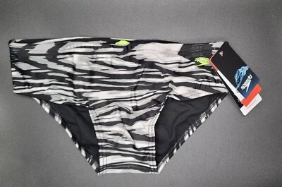 Speedo Men's Wave Wall Training Swim Brief, Size 30 Black White - NWT - Image 1 of 4