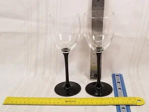 2 Glasses Vintage LUMINARC Black Stem Wine Glass France - Picture 1 of 4