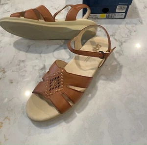 SAS Huarache Antique Tan Size 11.5 Medium Women's Sandal New In Box Save Big - Picture 1 of 4
