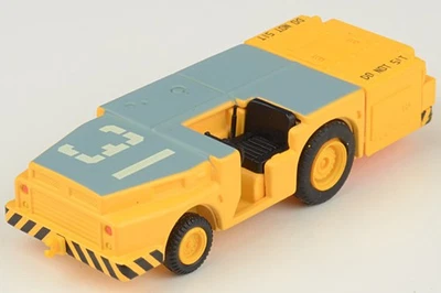 HD2002B Hobby Master MD-3 Mule Tow Tractor 1/72 Model USN - Image 1 of 2