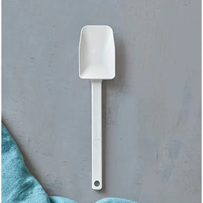 NEW Pampered Chef Small Mix 'N Scraper Item #1659 - Image 1 of 2