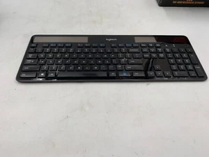 Logitech K750 Wireless Solar Keyboard -w/o Dongle - Black Free S/H - Picture 1 of 5